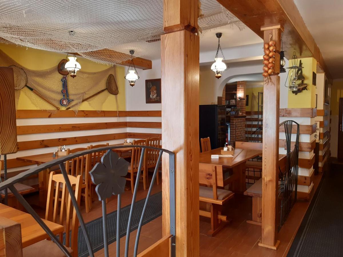 Třeboň Rozmberska Basta酒店 外观 照片